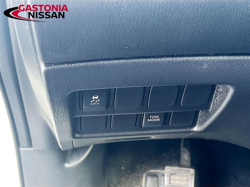 Used 2020 Nissan Pathfinder S image 13