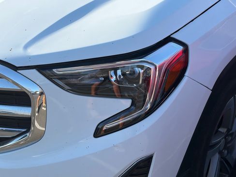 Used 2018 GMC Terrain SLT w/ Infotainment Package II FWD image 5