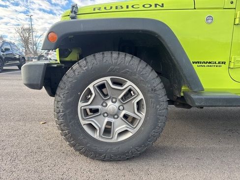 Used 2016 Jeep Wrangler Unlimited Rubicon w/ Connectivity Group image 10