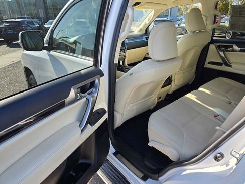Certified 2023 Lexus GX 460 Premium image 15