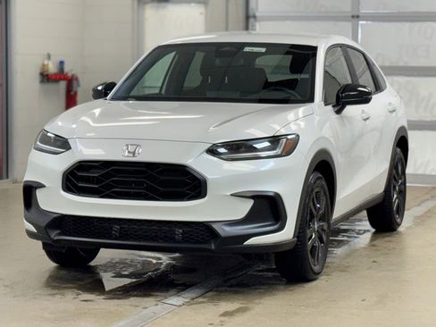 New 2026 Honda HR-V Sport image 3