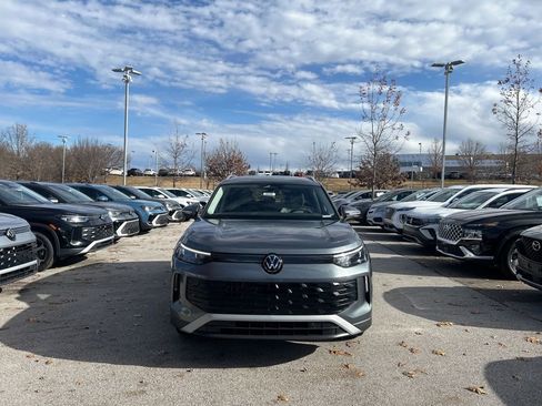 New 2026 Volkswagen Tiguan S FWD image 8