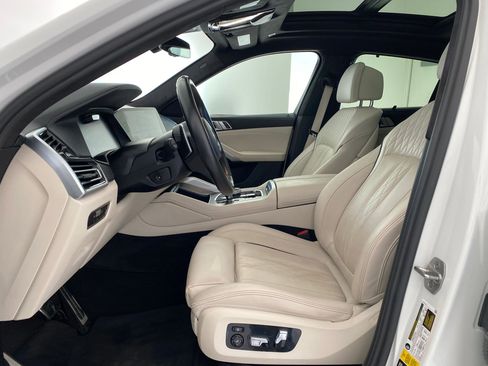 Certified 2022 BMW X6 xDrive40i w/ Executive Package image 4