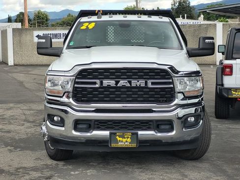 Used 2024 RAM 3500 Big Horn AWD/4WD image 2