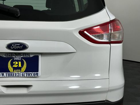 Used 2014 Ford Escape S FWD image 10