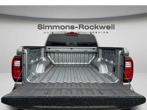 New 2026 GMC Canyon Elevation w/ Convenience Package image 15