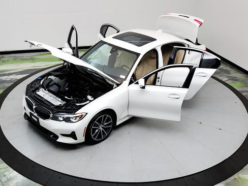 Used 2019 BMW 330i 330i w/ Driving Assistance Package image 34