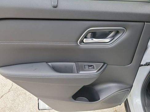 New 2026 Nissan Rogue Platinum image 15