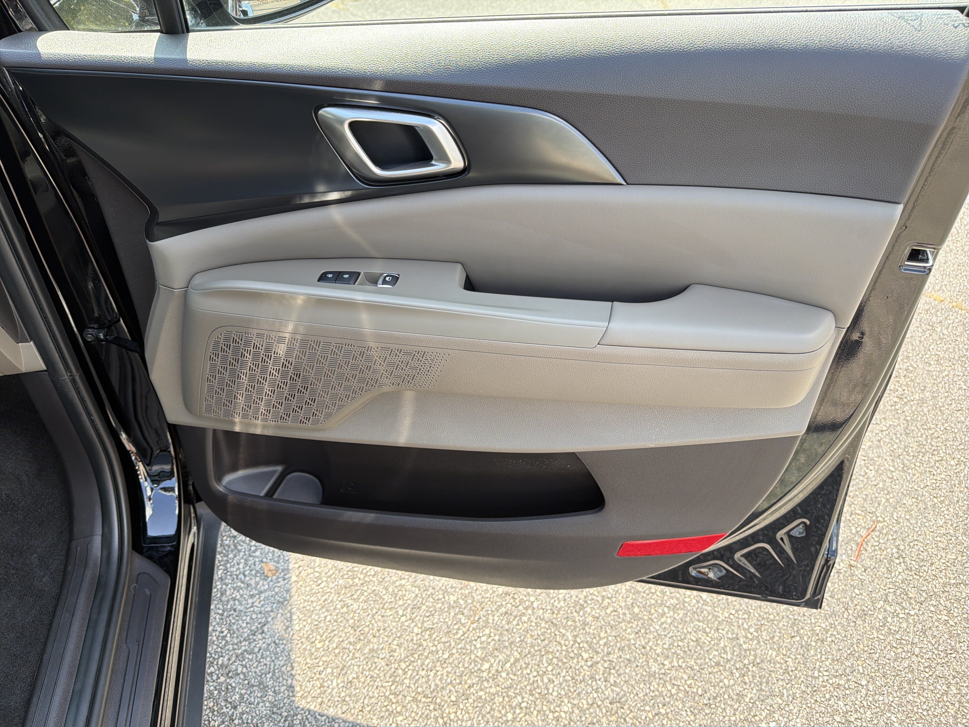 Certified 2026 Kia Carnival FWD image 14