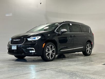 New 2026 Chrysler Pacifica Pinnacle