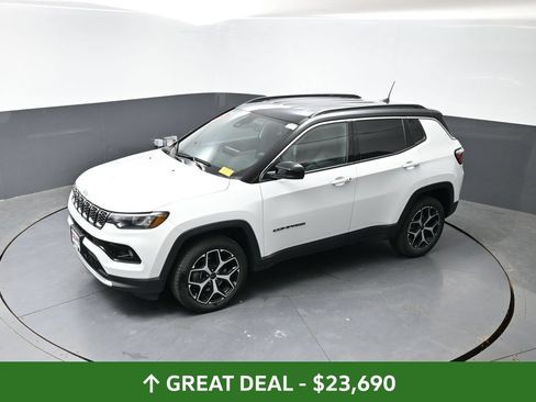 Used 2025 Jeep Compass Limited AWD/4WD image 46