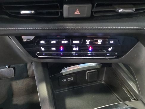 Used 2023 Buick Envision Preferred AWD/4WD image 23