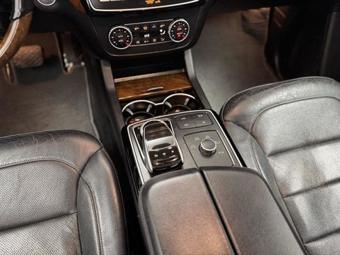 Used 2018 Mercedes-Benz GLS 550 4MATIC w/ Driver Assistance Package image 30