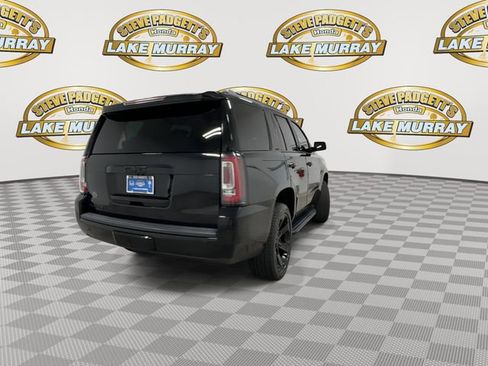 Used 2019 GMC Yukon SLT w/ Graphite Performance Edition AWD/4WD image 2