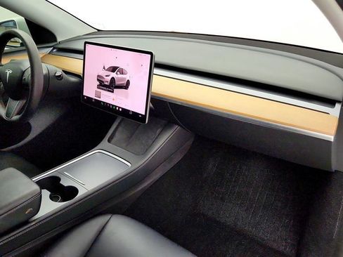 Used 2023 Tesla Model Y Long Range AWD/4WD image 26