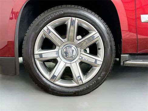 Used 2016 Cadillac Escalade Luxury image 40
