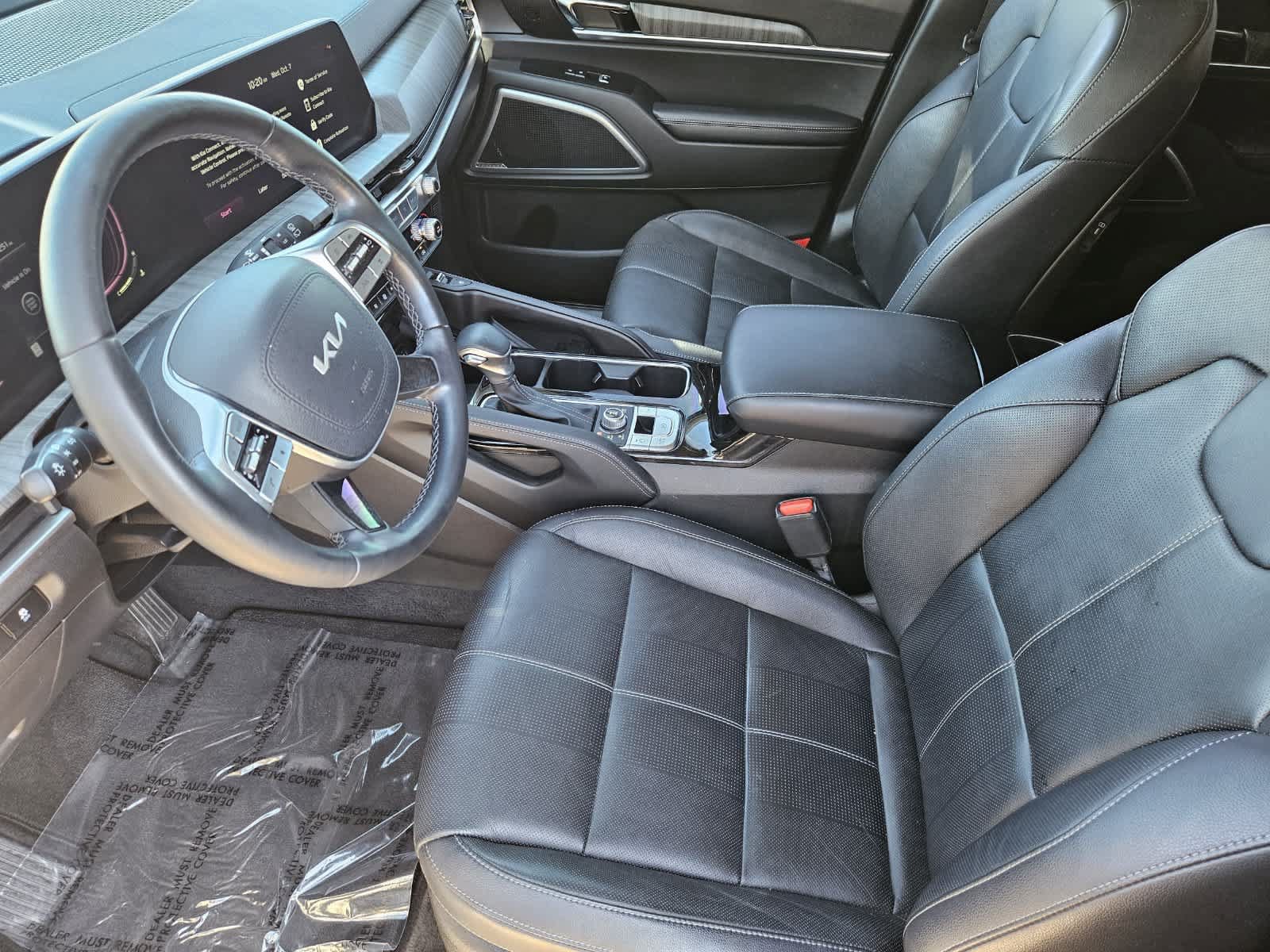 Certified 2024 Kia Telluride EX w/ EX Captain's Chair Package AWD/4WD image 2