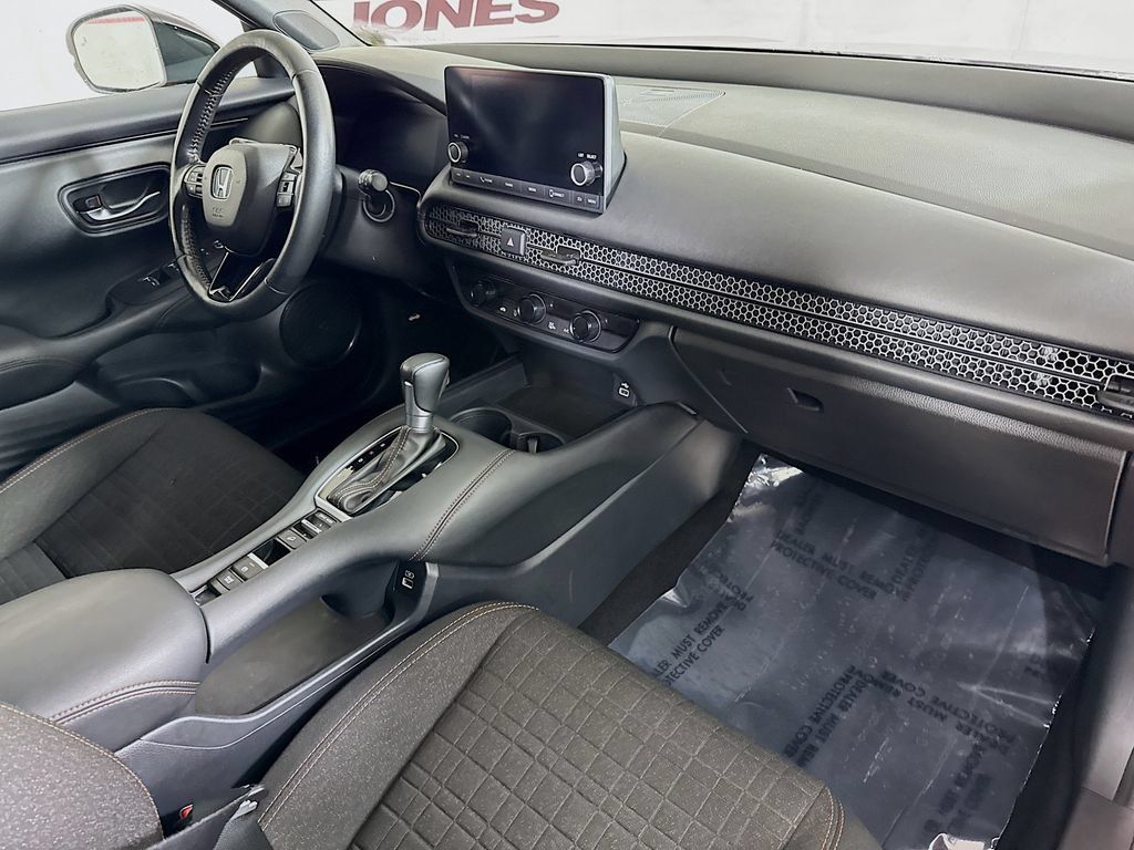 Used 2023 Honda HR-V Sport image 30