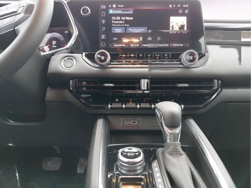 New 2026 GMC Canyon Elevation w/ Convenience Package image 9