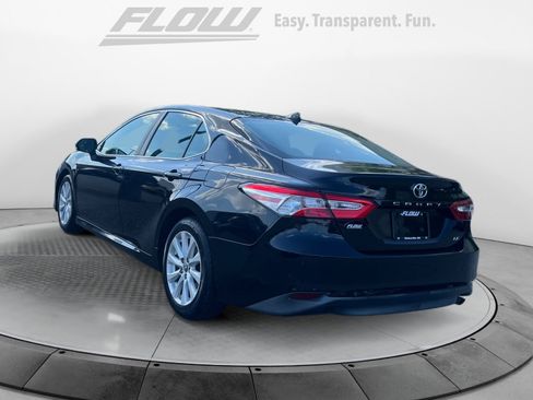 Used 2019 Toyota Camry LE FWD image 5