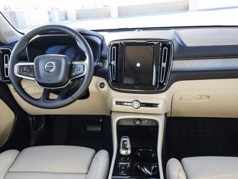 New 2026 Volvo XC40 B5 Plus w/ Protection Package Premier image 14