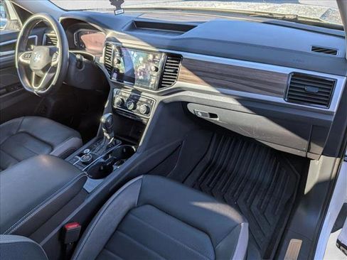 Used 2021 Volkswagen Atlas SEL Premium image 23