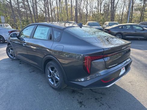 New 2026 Kia K4 LXS FWD image 17