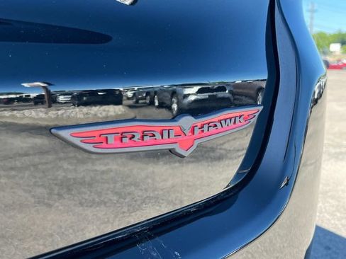 Certified 2024 Jeep Compass Trailhawk w/ Trailhawk Convenience Group AWD/4WD image 17