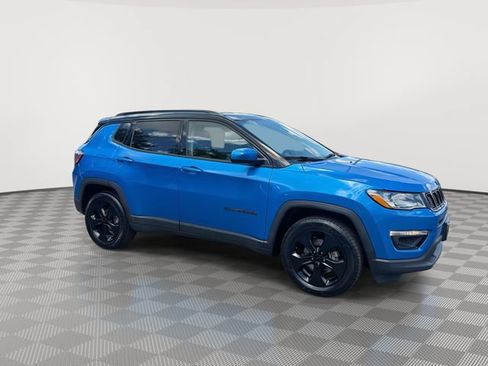 Used 2018 Jeep Compass Latitude FWD image 13