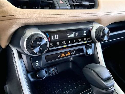 Used 2025 Toyota RAV4 XLE w/ Convenience Package FWD image 23