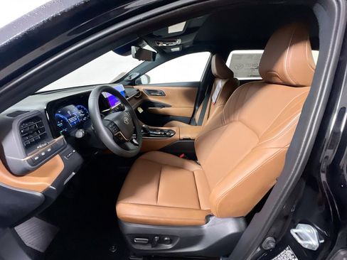 New 2025 Toyota Crown Signia image 14