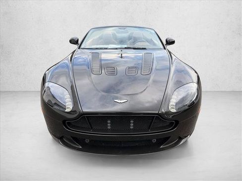 Used 2017 Aston Martin V12 Vantage S RWD image 8