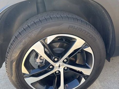 Used 2024 Chevrolet Trax RS FWD image 6