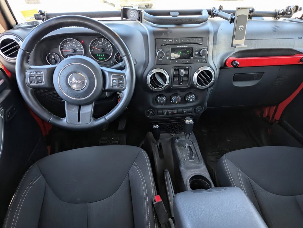 Used 2017 Jeep Wrangler Unlimited Sahara w/ Max Tow Package AWD/4WD image 25