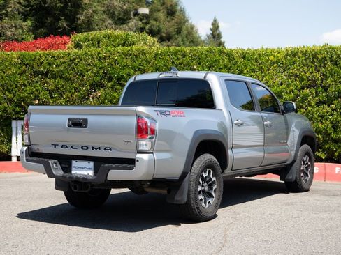 Used 2023 Toyota Tacoma TRD Off-Road w/ TRD Premium Off Road Package AWD/4WD image 7