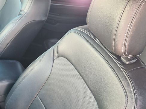 Used 2018 Ford Explorer Limited w/ Equipment Group 301A image 16