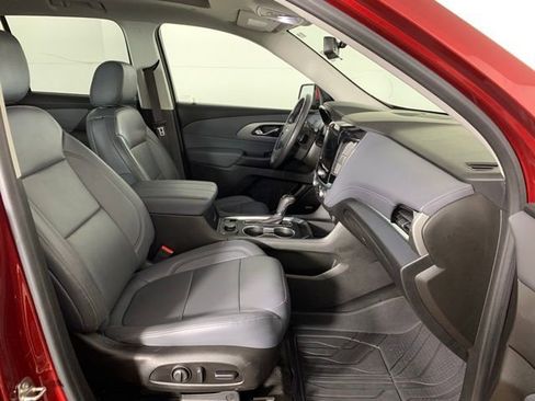 Used 2019 Chevrolet Traverse LT w/ LT Premium Package image 24