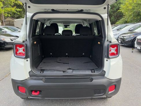 Used 2015 Jeep Renegade Trailhawk AWD/4WD image 19
