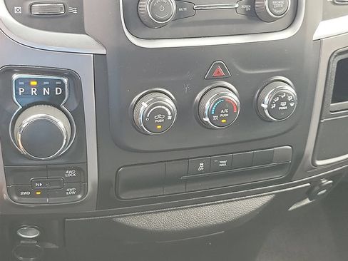 Used 2024 RAM 1500 Classic SLT AWD/4WD image 17
