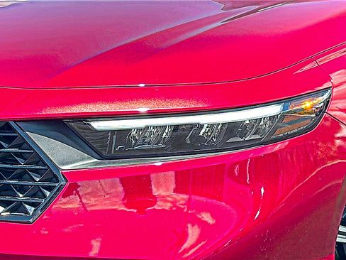 Used 2024 Honda Accord Sport image 4