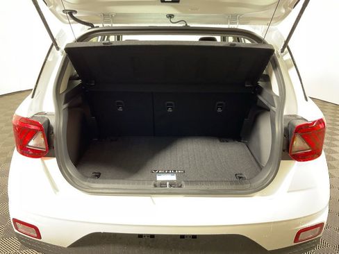 New 2026 Hyundai Venue SEL image 16