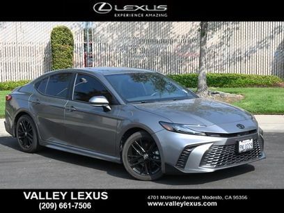 Used 2025 Toyota Camry SE w/ Convenience Package