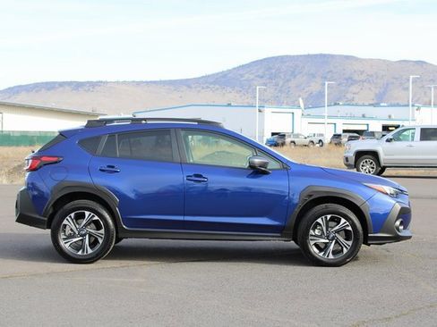 Used 2024 Subaru Crosstrek 2.0i Premium w/ Crosstrek Mirror Package image 7