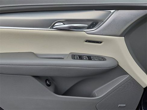 Certified 2022 Cadillac XT5 Premium Luxury image 15