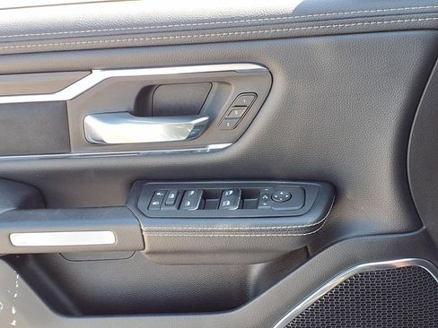 Used 2025 RAM 1500 Laramie AWD/4WD image 18
