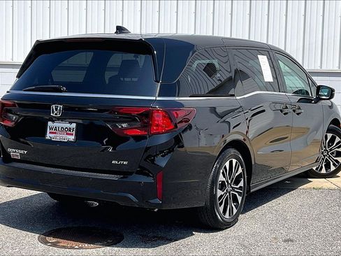 Used 2026 Honda Odyssey Elite image 17