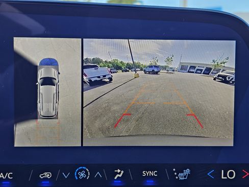 New 2026 Chevrolet Traverse LT w/ Driver Confidence Package FWD image 34