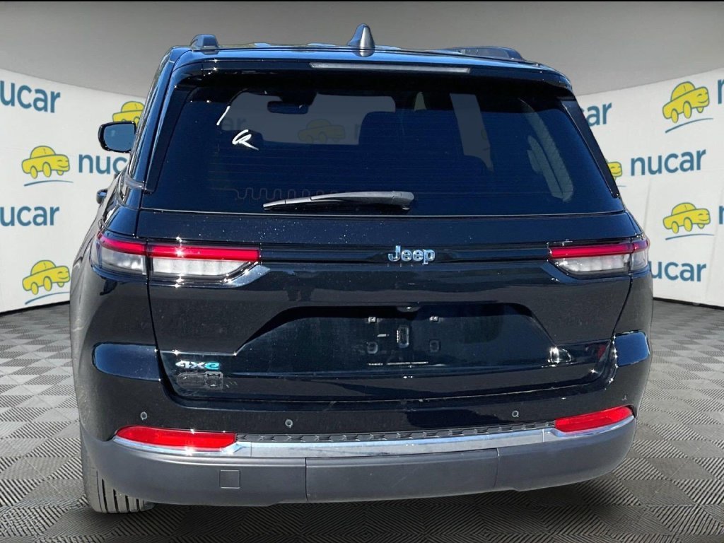 Used 2023 Jeep Grand Cherokee 4WD 4xe image 3