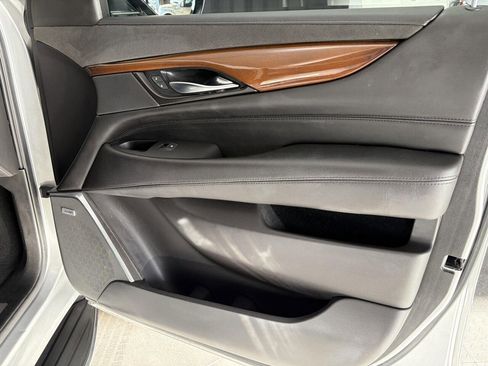 Used 2020 Cadillac Escalade Luxury image 27