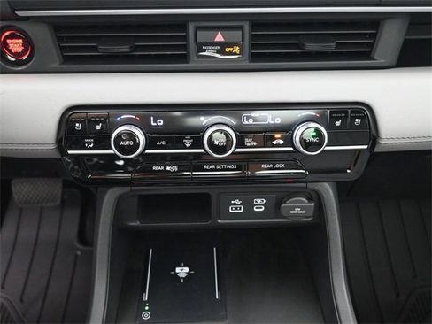 New 2025 Honda Pilot Elite image 3